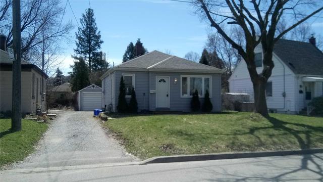119 Gary Ave, House detached with 1 bedrooms, 2 bathrooms and 1 parking in Hamilton ON | Image 1