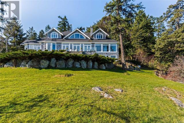2600 Queenswood Dr, House detached with 5 bedrooms, 7 bathrooms and 10 parking in Saanich BC | Image 78