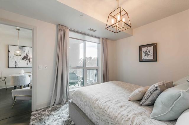 528 - 2 Old Mill Dr, Condo with 1 bedrooms, 1 bathrooms and 1 parking in Toronto ON | Image 6