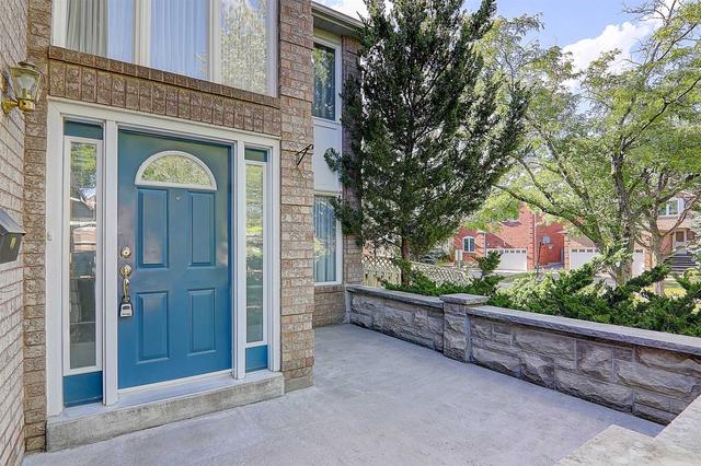 37 Ingleborough Crt, House detached with 4 bedrooms, 4 bathrooms and 6 parking in Markham ON | Image 31