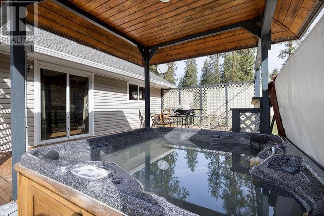 5093 Salmon River Rd Road, House detached with 3 bedrooms, 1 bathrooms and null parking in Spallumcheen BC | Image 42