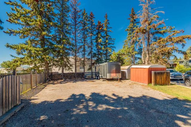 6003 Lewis Drive Sw, House detached with 4 bedrooms, 2 bathrooms and 3 parking in Calgary AB | Image 44