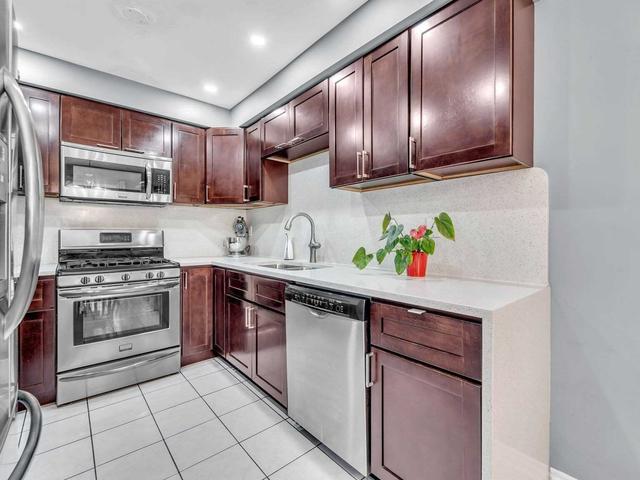 17 Olivette Lane, House attached with 3 bedrooms, 4 bathrooms and 3 parking in Brampton ON | Image 11