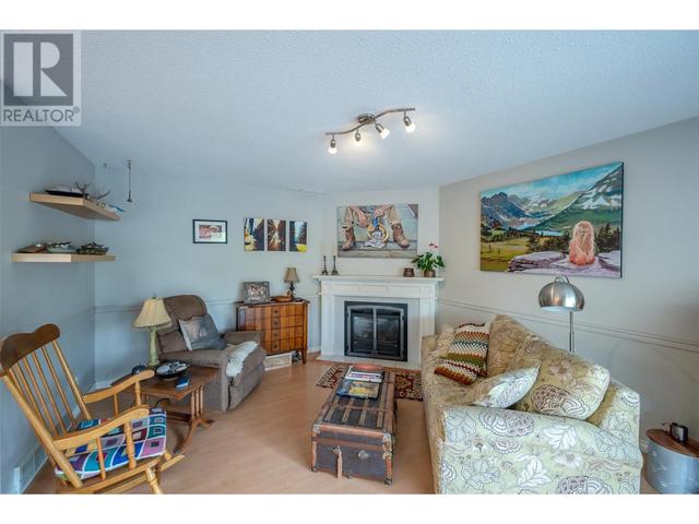 166 Heather Place, House detached with 5 bedrooms, 3 bathrooms and 2 parking in Penticton BC | Image 19