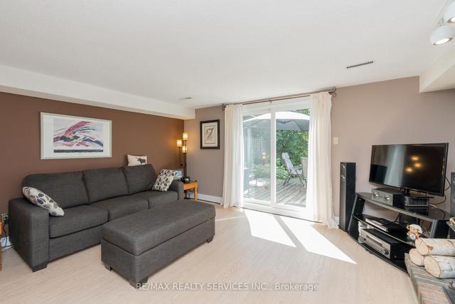 4 Sophia St, House detached with 3 bedrooms, 2 bathrooms and 3 parking in Brampton ON | Image 13
