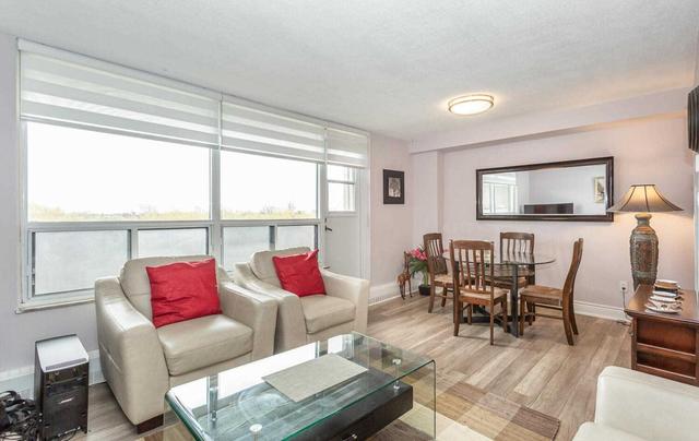 505 - 3390 Weston Rd, Condo with 2 bedrooms, 1 bathrooms and 1 parking in Toronto ON | Image 9