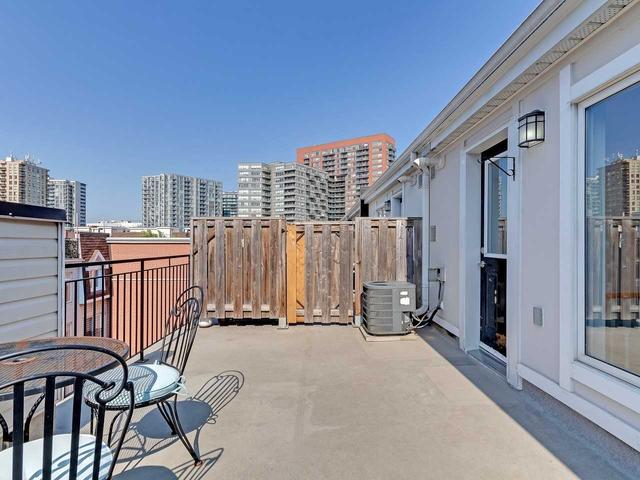 820 - 12 Laidlaw St, Condo with 2 bedrooms, 2 bathrooms and 1 parking in Toronto ON | Image 15