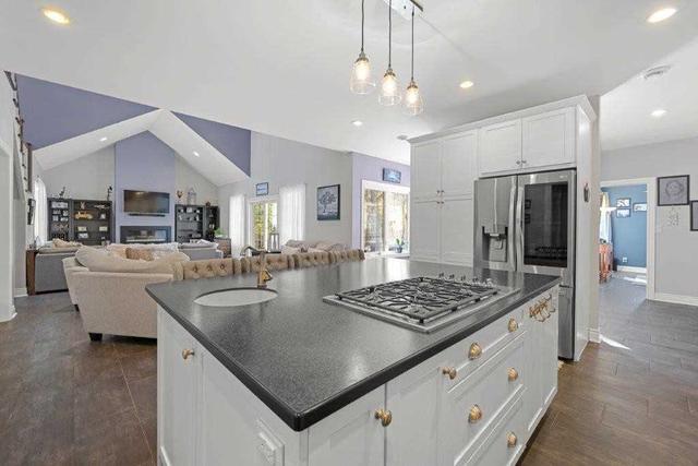 160 Sunrise Dr, House detached with 4 bedrooms, 3 bathrooms and 16 parking in Prince Edward County ON | Image 8