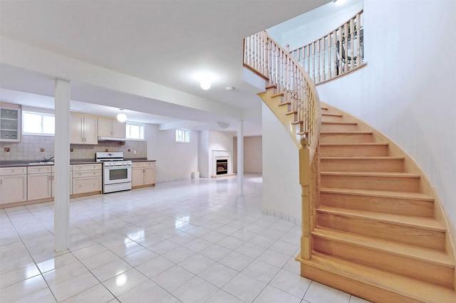 145 Tea Rose St, House detached with 3 bedrooms, 3 bathrooms and 6 parking in Markham ON | Image 7
