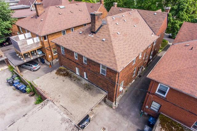 18-20 Austin Terr, House detached with 8 bedrooms, 4 bathrooms and 4 parking in Toronto ON | Image 17