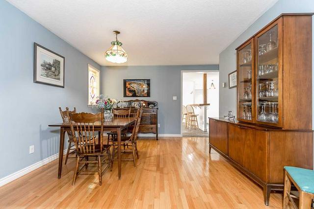 10 Wesley St, House detached with 3 bedrooms, 3 bathrooms and 5 parking in Barrie ON | Image 33
