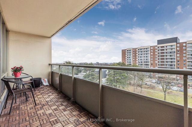 601 - 19 Four Winds Dr, Condo with 2 bedrooms, 1 bathrooms and 1 parking in Toronto ON | Image 16