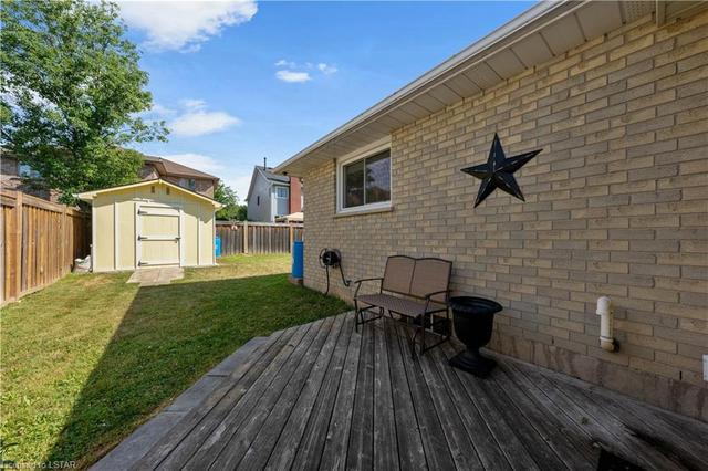 28 Blackfriar Lane, House detached with 2 bedrooms, 1 bathrooms and 3 parking in Brantford ON | Image 32