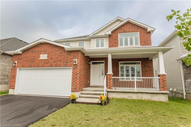1720 Executive Avenue, House detached with 4 bedrooms, 2 bathrooms and 4 parking in Kingston ON | Image 1