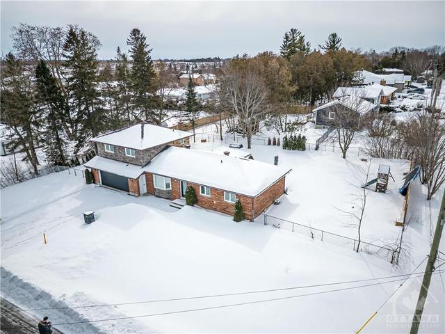 12 Sunnyside Drive, House detached with 3 bedrooms, 2 bathrooms and 6 parking in Ottawa ON | Image 29