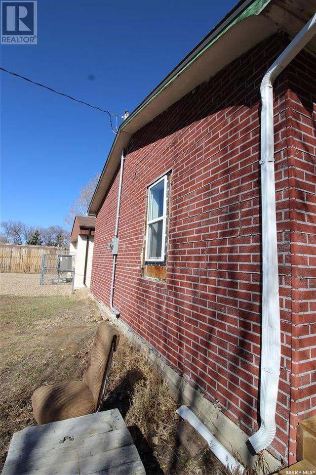 224 Front Street, House detached with 1 bedrooms, 1 bathrooms and null parking in Eastend SK | Image 18
