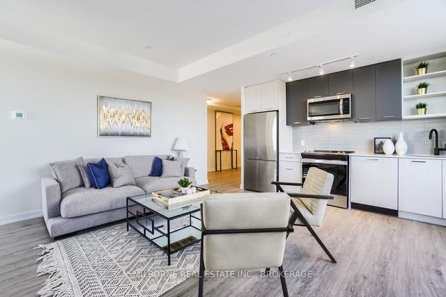 323 - 2300 St Clair Ave W, Condo with 2 bedrooms, 2 bathrooms and 1 parking in Toronto ON | Image 2