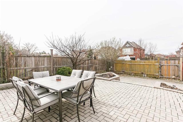 502 Ravineview Way, House detached with 5 bedrooms, 5 bathrooms and 2 parking in Oakville ON | Image 17
