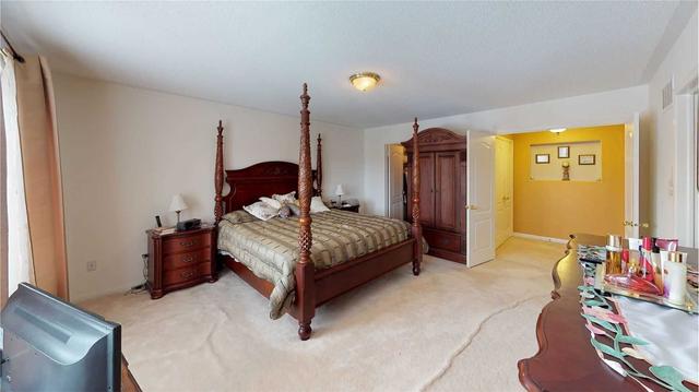 15 Serviceberry Crt, House detached with 5 bedrooms, 6 bathrooms and 6 parking in Brampton ON | Image 3