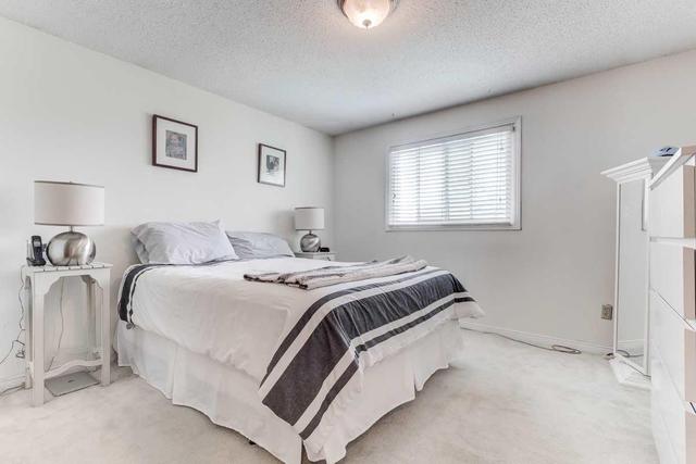 806 Finley Ave, House detached with 3 bedrooms, 2 bathrooms and 1 parking in Ajax ON | Image 10
