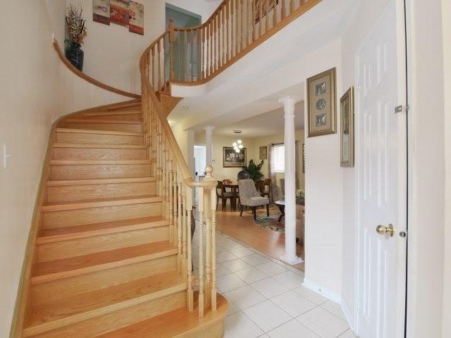 88 Pebblestone Circ, House detached with 4 bedrooms, 3 bathrooms and 2 parking in Brampton ON | Image 2