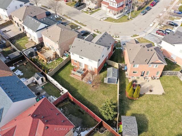 12 Yolanda Pl, House detached with 4 bedrooms, 3 bathrooms and 4 parking in Brampton ON | Image 33