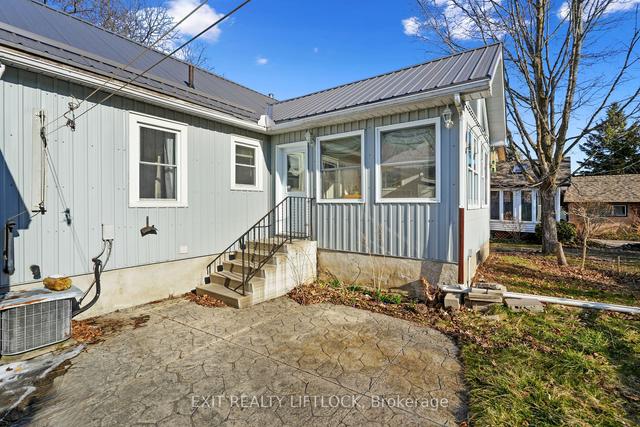 77 Ranney St N, House detached with 2 bedrooms, 2 bathrooms and 2 parking in Trent Hills ON | Image 5