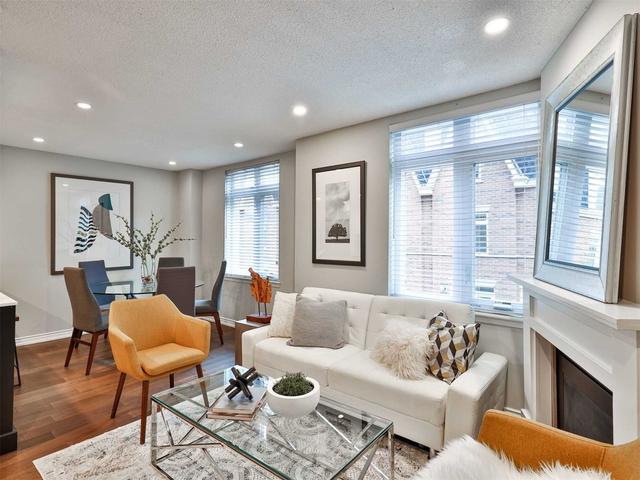 17 - 100 Redpath Ave, Townhouse with 2 bedrooms, 2 bathrooms and 1 parking in Toronto ON | Image 4