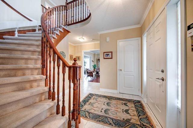 251 Mcbride Cres, House detached with 4 bedrooms, 3 bathrooms and 4 parking in Newmarket ON | Image 10