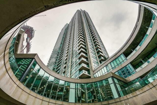 2411 - 16 Yonge St, Condo with 2 bedrooms, 2 bathrooms and 1 parking in Toronto ON | Image 2
