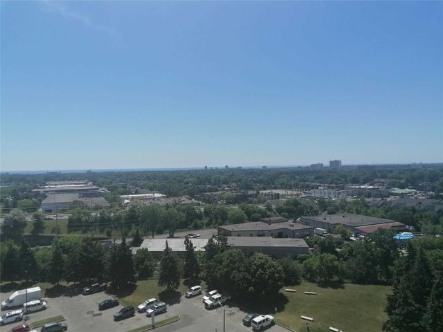 1210 - 530 Lolita Gdns, Condo with 3 bedrooms, 1 bathrooms and 2 parking in Mississauga ON | Image 11
