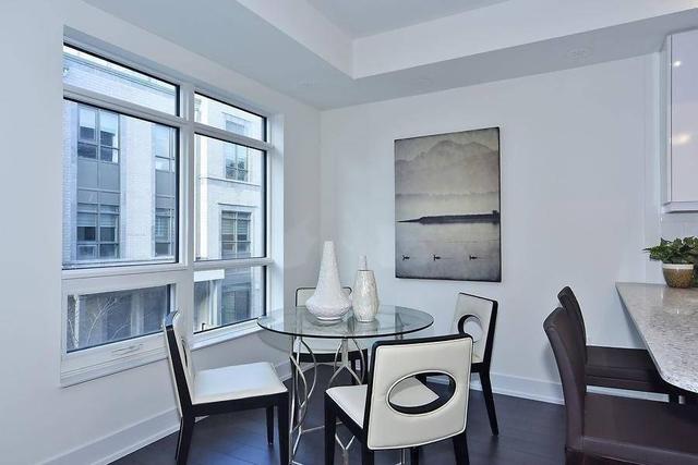 8 - 52 Holmes Ave, Townhouse with 2 bedrooms, 2 bathrooms and 2 parking in Toronto ON | Image 19