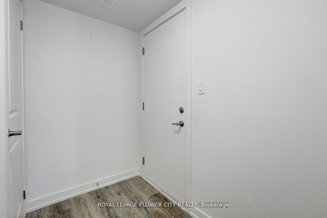 16 - 205 West Oak Tr, Townhouse with 2 bedrooms, 2 bathrooms and 2 parking in Kitchener ON | Image 2