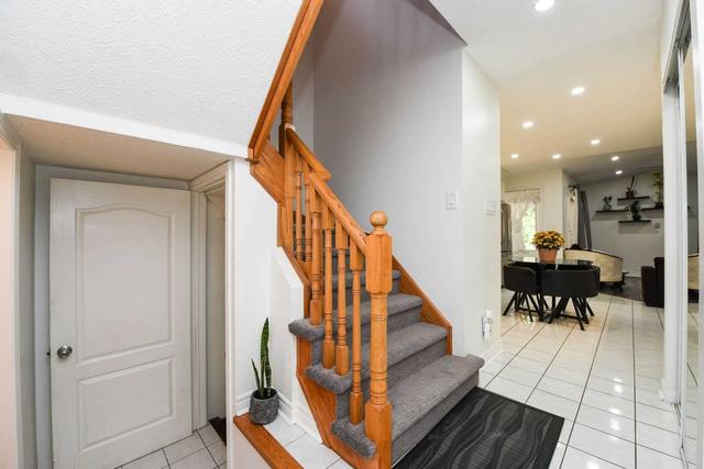 5943 Mersey St, House detached with 3 bedrooms, 4 bathrooms and 6 parking in Mississauga ON | Image 7