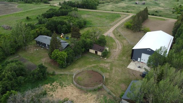 60 Range Road, House detached with 5 bedrooms, 4 bathrooms and 15 parking in Vermilion River County AB | Image 6