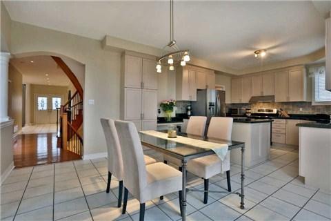 2402 Woodcrest Dr, House detached with 4 bedrooms, 5 bathrooms and 2 parking in Oakville ON | Image 4