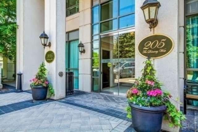 527 - 205 The Donway W, Condo with 2 bedrooms, 2 bathrooms and 1 parking in Toronto ON | Image 23