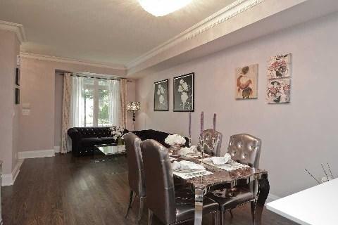 th23 - 7 Oakburn Cres, Townhouse with 3 bedrooms, 3 bathrooms and 2 parking in Toronto ON | Image 1