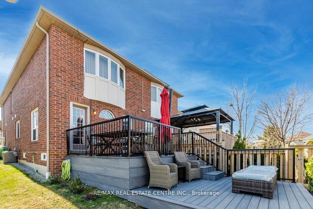 1193 Foxglove Pl, House semidetached with 3 bedrooms, 4 bathrooms and 5 parking in Mississauga ON | Image 29
