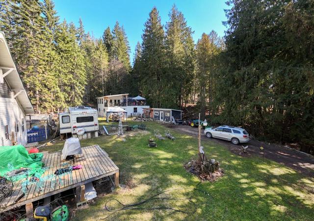 1766 Riondel Road N, House detached with 3 bedrooms, 2 bathrooms and null parking in Central Kootenay A BC | Image 87