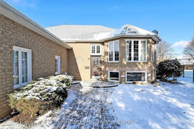 791 Pam Cres, House detached with 3 bedrooms, 3 bathrooms and 7 parking in Newmarket ON | Image 1