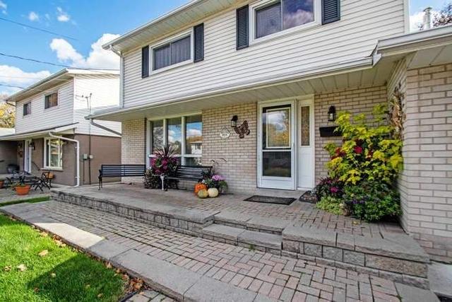 893 Marinet Cres, House detached with 4 bedrooms, 2 bathrooms and 5 parking in Pickering ON | Image 12
