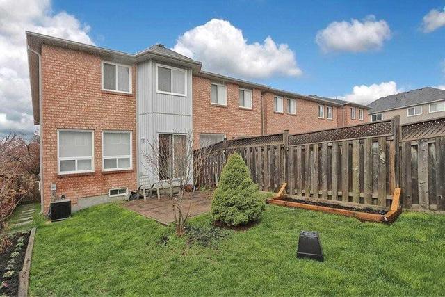1 Sinclair Crt, Townhouse with 3 bedrooms, 3 bathrooms and 1 parking in Brampton ON | Image 18