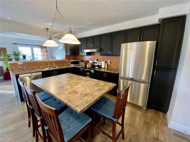 upper - 287 Westmeadow Drive, House detached with 3 bedrooms, 2 bathrooms and 2 parking in Kitchener ON | Image 5