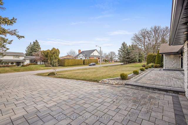 931 Briarwood Dr, House detached with 4 bedrooms, 3 bathrooms and 8 parking in Oshawa ON | Image 31