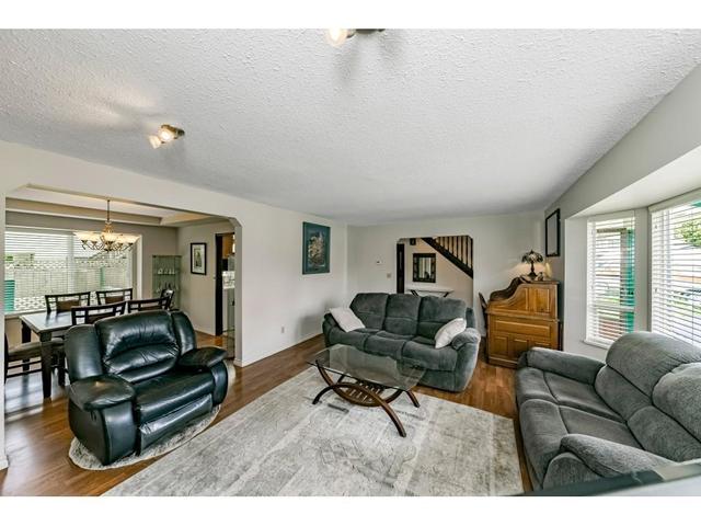 3361 271b Street, House detached with 3 bedrooms, 3 bathrooms and 3 parking in Langley BC | Image 11