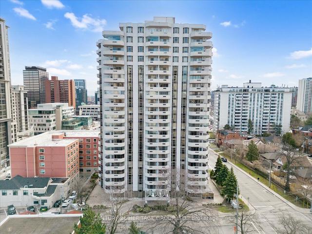 102 - 67 Caroline St S, Condo with 2 bedrooms, 1 bathrooms and 1 parking in Hamilton ON | Image 1