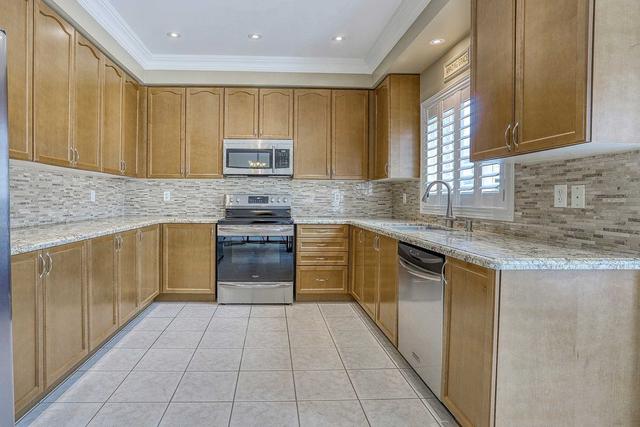 58 Hinsley Cres, House detached with 4 bedrooms, 6 bathrooms and 4 parking in Ajax ON | Image 6