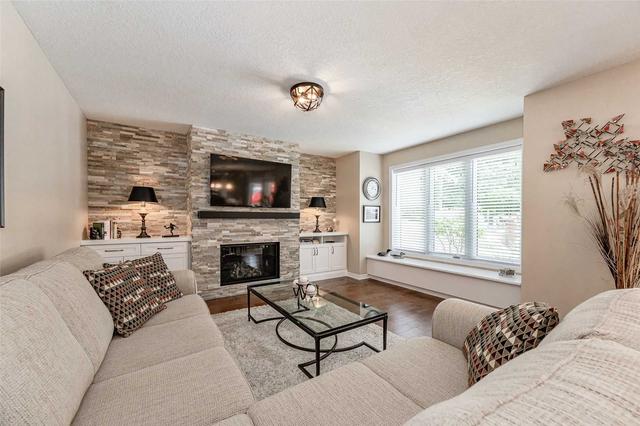 211 Daimler Dr, House detached with 4 bedrooms, 4 bathrooms and 4 parking in Kitchener ON | Image 8