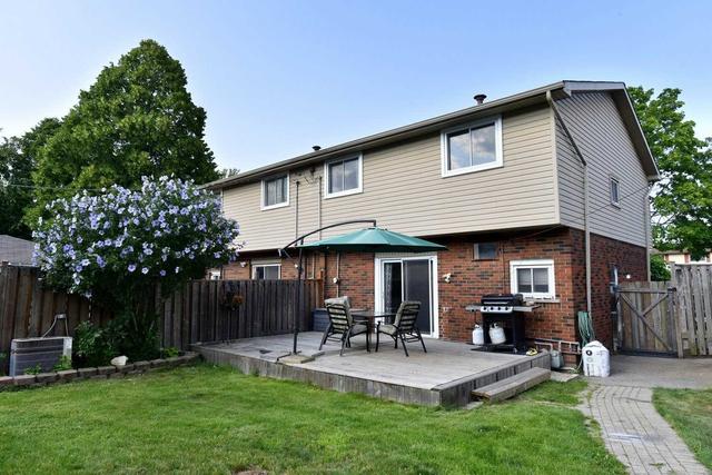 22 Wedgewood Ave, House semidetached with 4 bedrooms, 2 bathrooms and 3 parking in Hamilton ON | Image 25